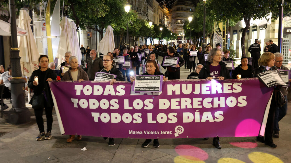 Vigilia contra la violencia machista por Jerez