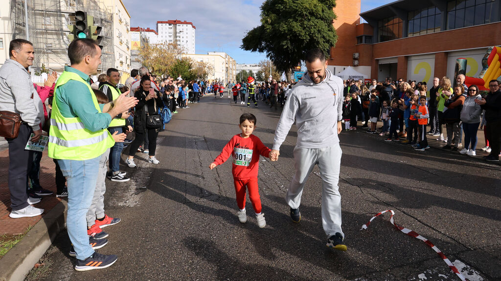 La carrera infantil &lsquo;Bomberos Jerez&rsquo; vuelve a ser todo un &eacute;xito de solidaridad y fiesta