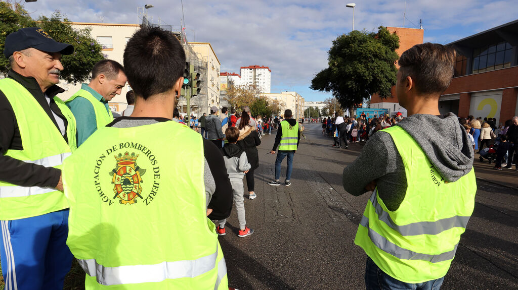 La carrera infantil &lsquo;Bomberos Jerez&rsquo; vuelve a ser todo un &eacute;xito de solidaridad y fiesta