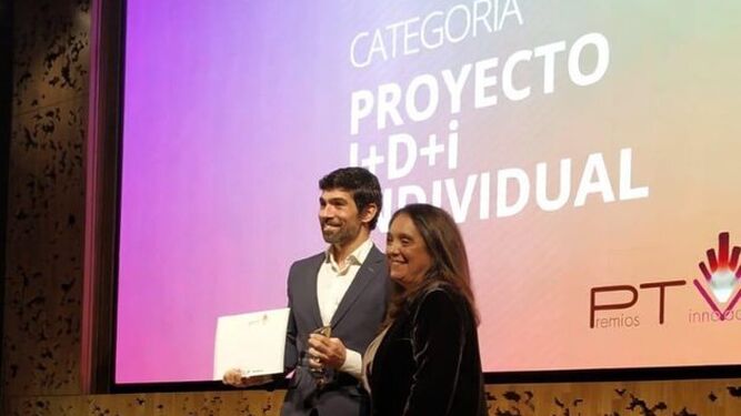 Ricardo Portabales, coordinador de proyectos de I+D+i de González Byass, en la entrega del galardón.