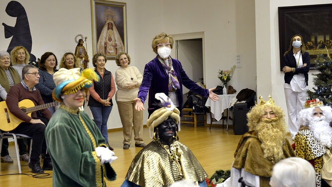 La Fundación Centro de Acogida San José recibe la visita de los Reyes Magos.
