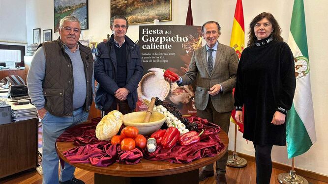 Presentación de la Fiesta del Gazpacho Caliente, ahora cancelada.