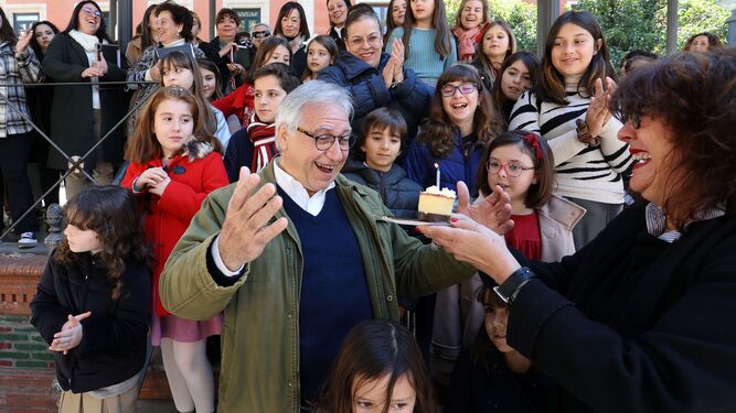 Francisco Camas, durante el acto del Día de Andalucía donde pudo soplar las velas por su cumpleaños.