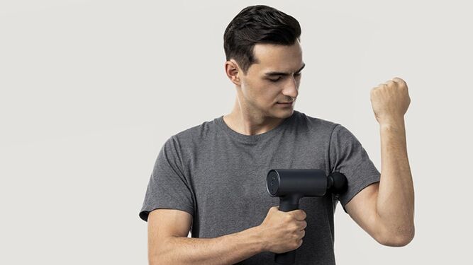 Esta pistola de masaje Xiaomi alivia las tensiones musculares ¡por menos de 100€!
