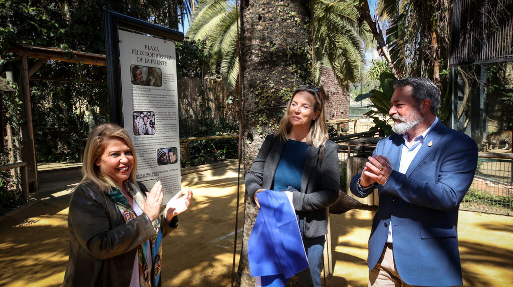 Inaugurada la plaza y el monumento en recuerdo de F&eacute;lix Rodr&iacute;guez de la Fuente en el Zoo de Jerez