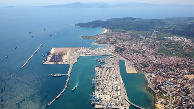 Vista aérea del puerto de Algeciras