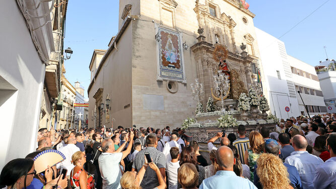 La Virgen del Carmen en su salida en el mes de julio.