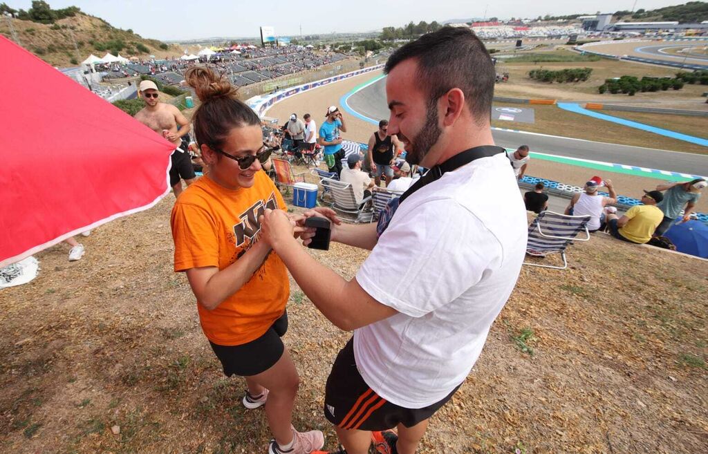 Pedida de mano en el Circuito de Jerez