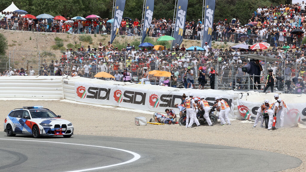 Fotos del accidente de la carrera de MotoGP en el Circuito de Jerez - &Aacute;ngel Nieto