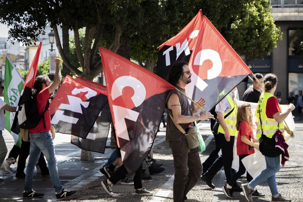 Manifestaci&oacute;n del Primero de Mayo en Jerez bajo el lema 'Sobran los motivos'