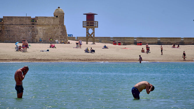 La playa de La Caleta, en una imagen de la primavera de 2022