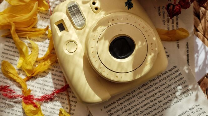 Instax 12 mini, la cámara instantánea perfecta para guardar para siempre tus recuerdos
