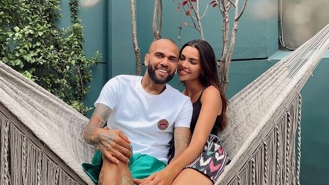 Joana Sanz ha salido en defensa del que todavía es su marido, el futbolista Dani Alves.