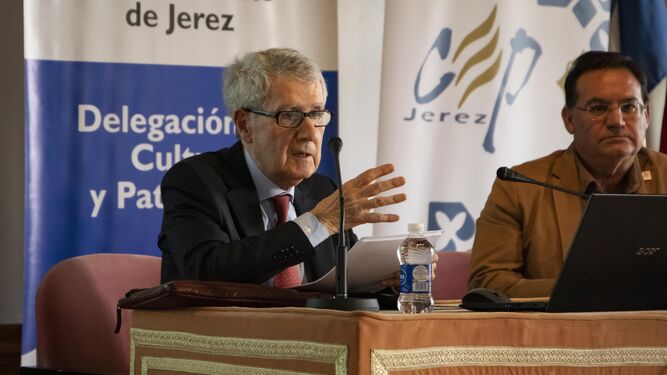 Un momento de la conferencia de José Antonio Correa Rodríguez.