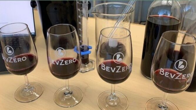 Copas de vino desalcoholizado de Bevzero,