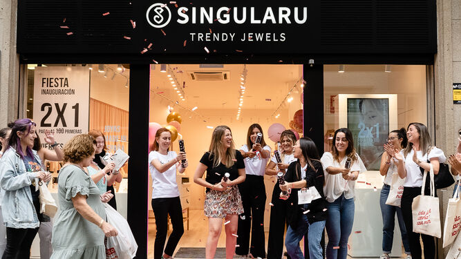 Inauguración de la tienda Singularu en Orense.