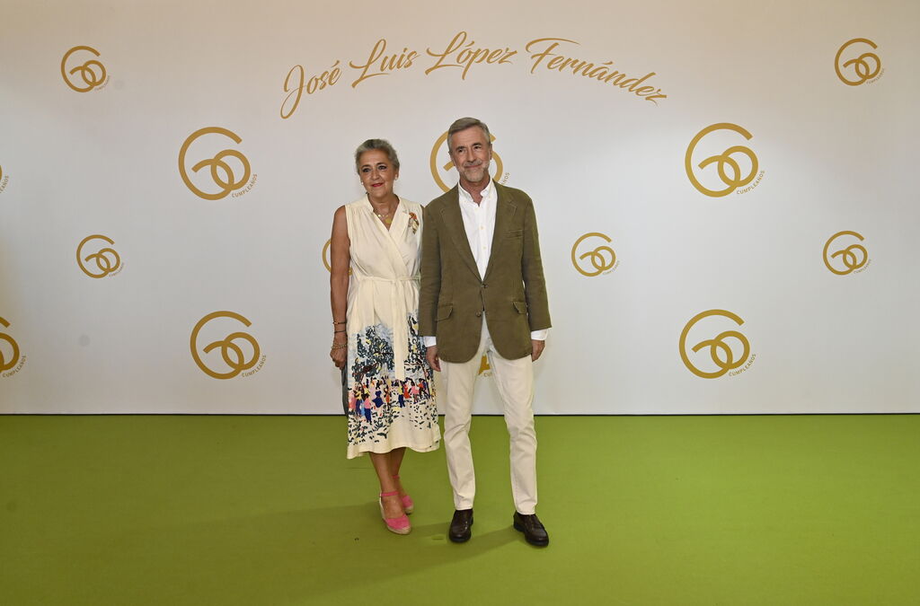 Laura Gallego y Pedro Pacheco, entre los invitados al cumplea&ntilde;os de El Turronero