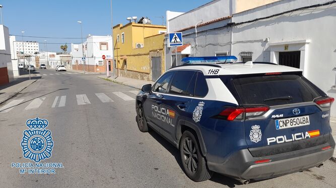 Un vehículo de la Policía Nacional de Jerez.