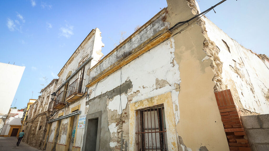 Las casas en ruinas de la calle Juana de Dios Lacoste en Jerez