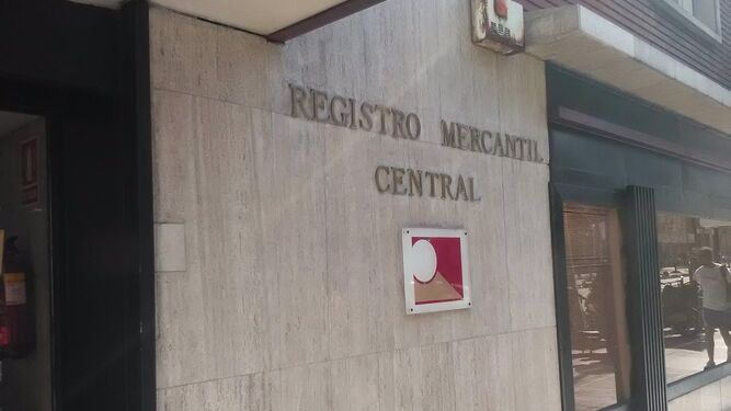 Fachada del registro mercantil en Madrid