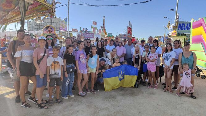 Nuevo gesto solidario de la Asociación de Feriantes con los niños refugiados de Ucrania en la Feria de San Fernando.