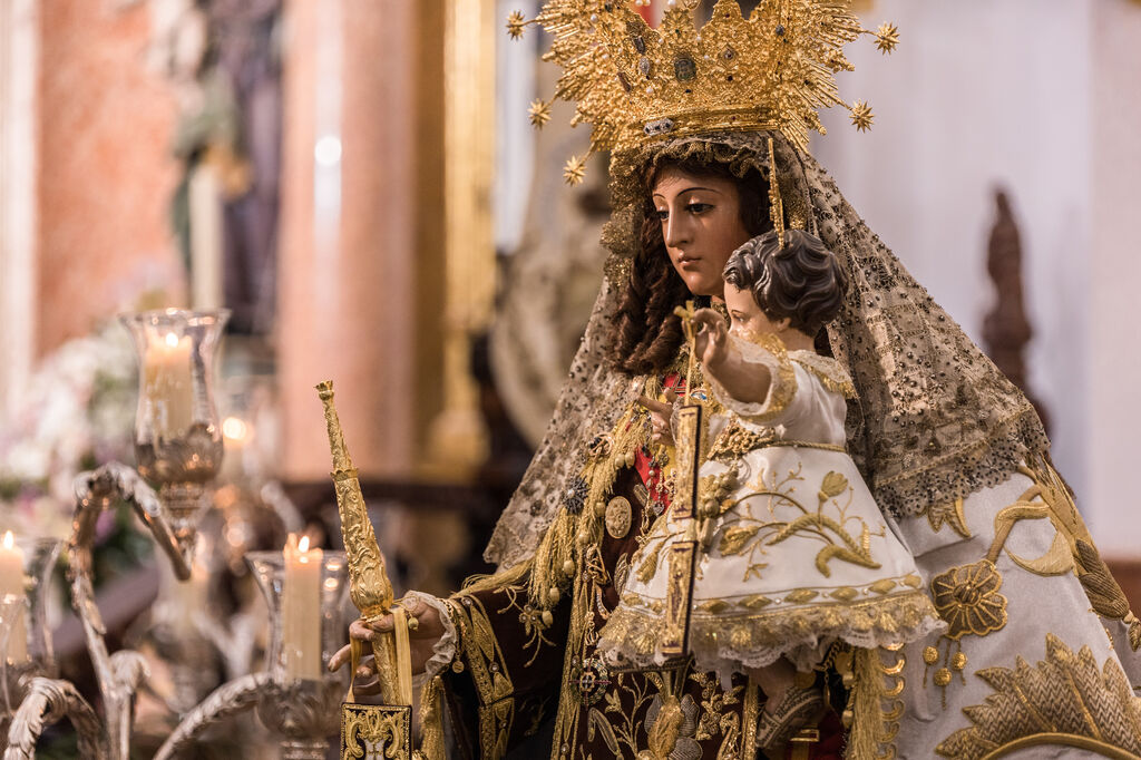 Las im&aacute;genes del &aacute;ngelus de felicitaci&oacute;n a la Virgen del Carmen en San Fernando