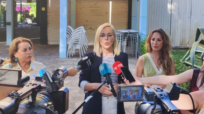 Blanca Armario, durante una comparecencia este lunes en Jerez.