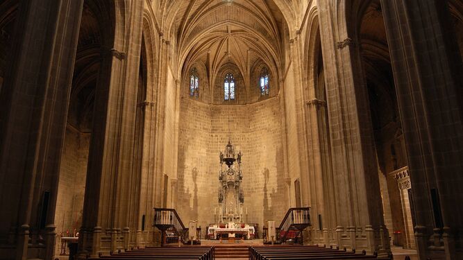 Interior de la iglesia de Santiago de Jerez.