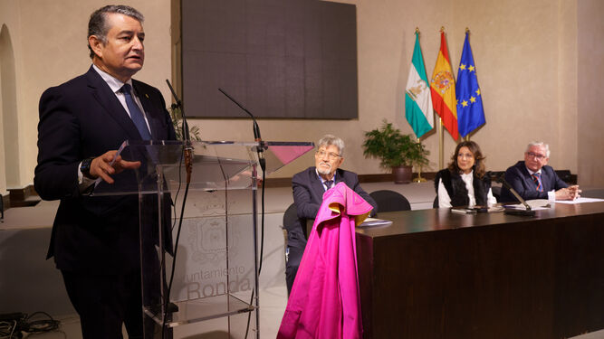 l consejero de Presidencia, Interior y Diálogo Social de la Junta de Andalucía, Antonio  Sanz , interviene durante la inauguración de la V Bienal Internacional de Tauromaquia.