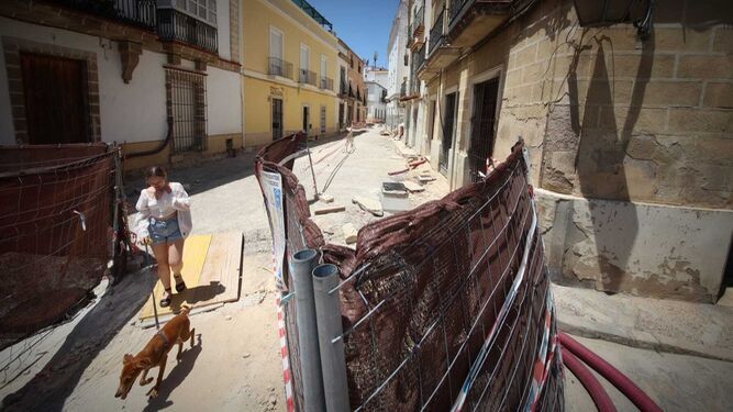 El PSOE asegura que las obras de la plaza San Juan están "paralizadas" a causa de los "impagos"