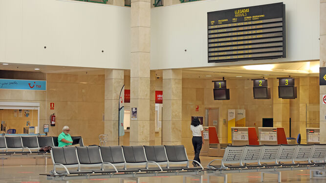 Interior de la terminal del Aeropuerto de Jerez.