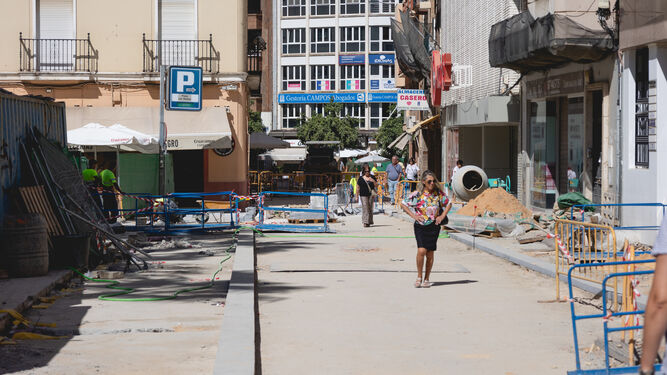 Estado de las obras de peatonalización de la Plaza de Las Monjas este viernes.