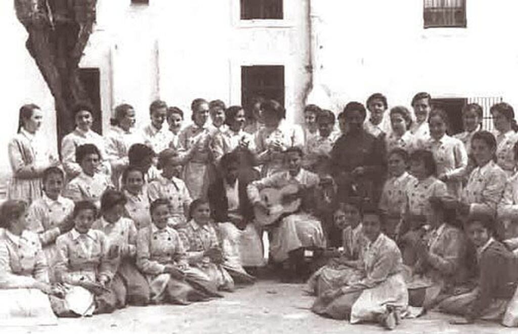 Grupo de alumnas del colegio 'El Cuco'.