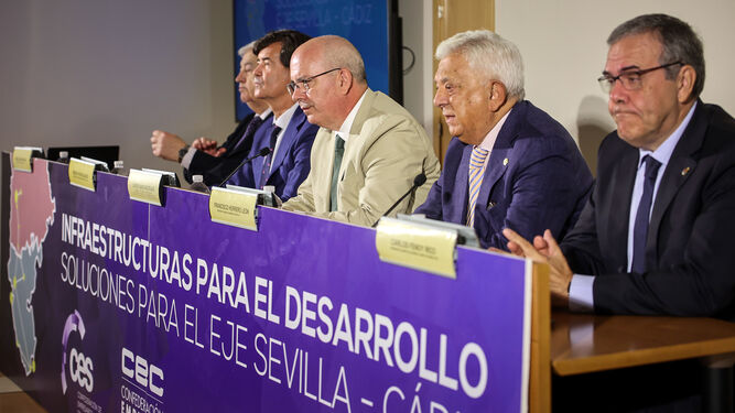 Los presidentes de las Cámaras de Comercio de Sevilla y Cádiz y las patronales CEC y CES, hoy en Jerez.