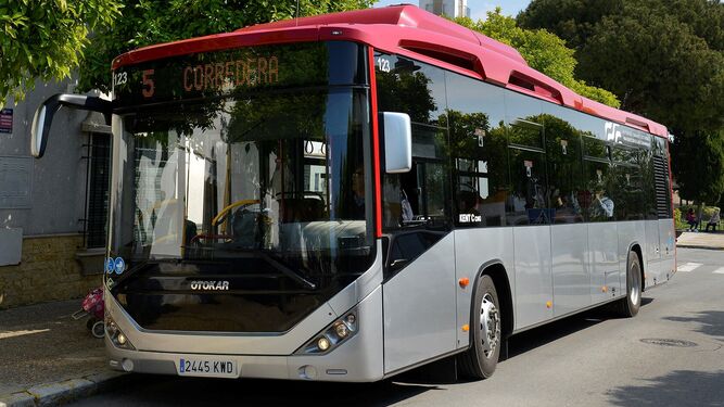 Un autobús urbano de Jerez.