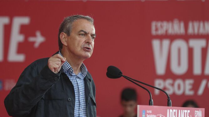 Zapatero interviene en un mitin reciente.