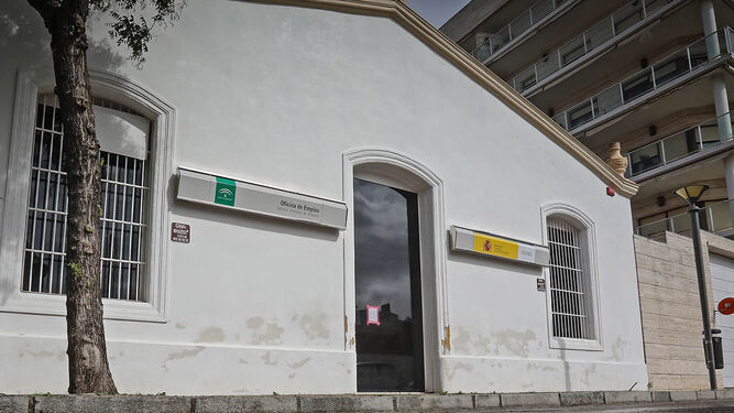 Oficina de empleo en la calle Santo Domingo de Jerez.