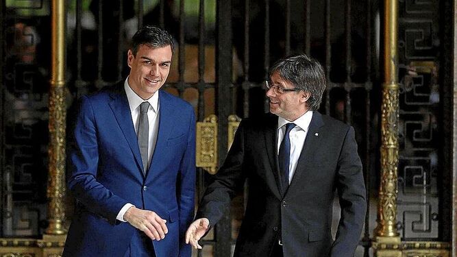 Pedro Sánchez y Carles Puigdemont en 2016