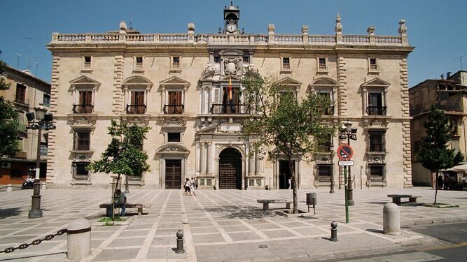 Exterior de la sede del TSJA en Granada.