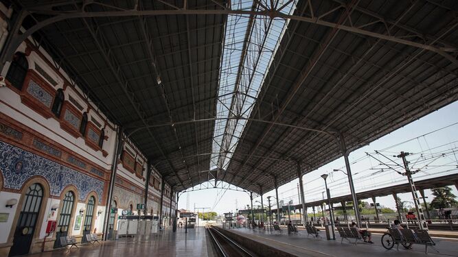 Interior de la estación de trenes de Jerez