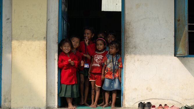 La Fundación Vicente Ferrer expande su ayuda humanitaria a Nepal, Sri Lanka y Filipinas