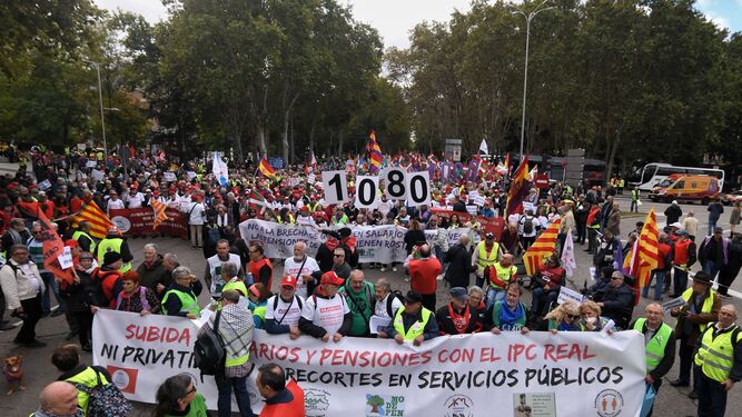 Manifestación de pensionistas para exigir la subida de la pensión mínima el 28 de octubre