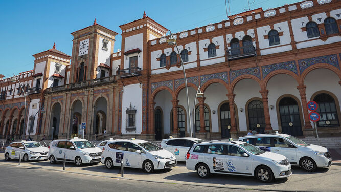 Exterior de la estación de tren de Jerez.