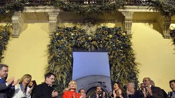 Inauguración a principios de diciembre de la decoración navideña en la fachada del Ayuntamiento de Jerez.