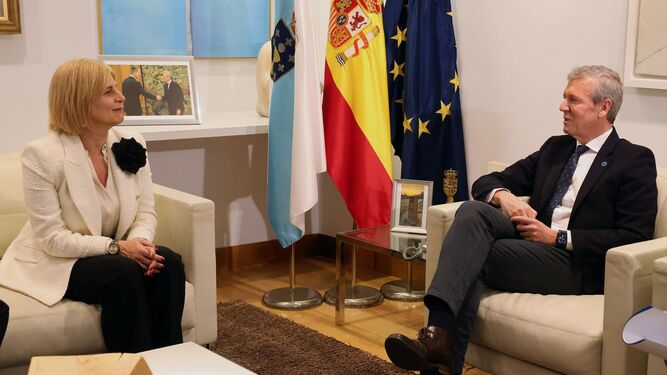 Un instante de la reunión entre el presidente de la Xunta de Galicia y la presidenta de la FEMP.