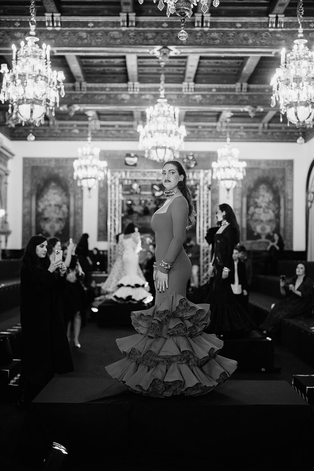 We Love Flamenco 2024: Las fotos m&aacute;s divertidas del backstage de la pasarela