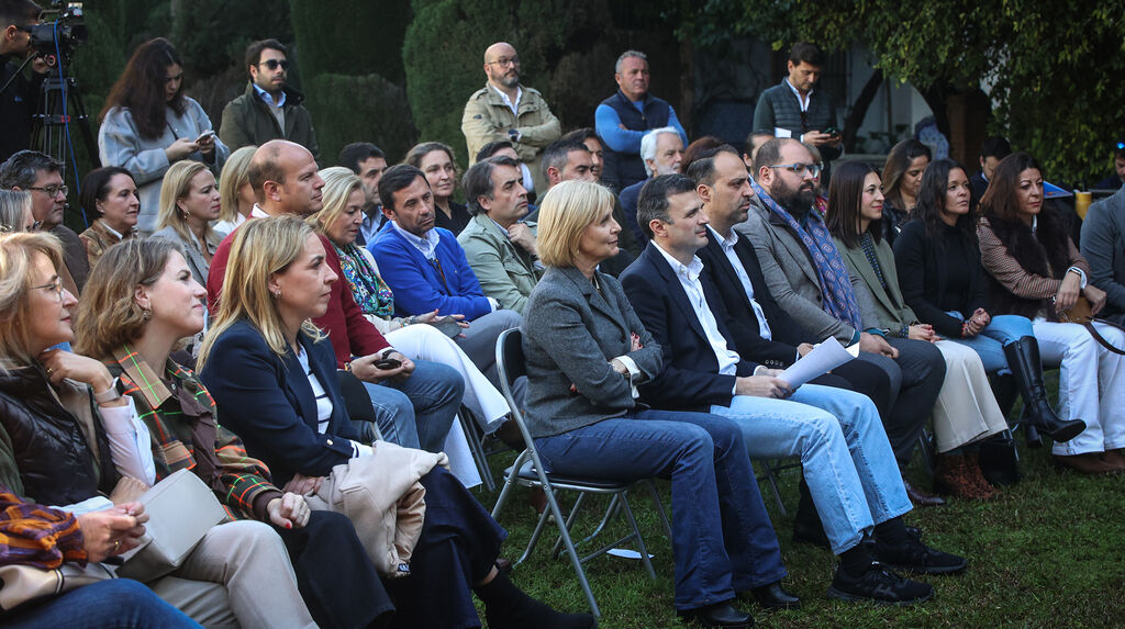 Alcaldesas y alcaldes del PP de la provincia en un acto en Jerez