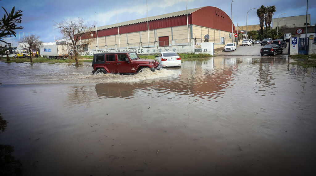 La borrasca Karlotta provoca inundaciones en algunas zonas de Jerez