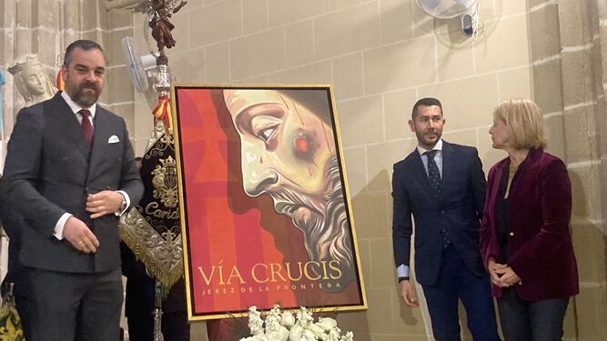 Momento de la presentación del cartel del Vía Crucis diseñado por Daroal.