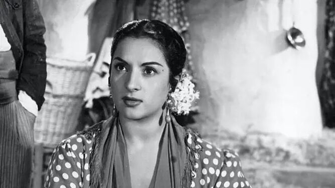 Umbral escribió que “Lola Flores fue el amor imposible de todos los españoles”.
